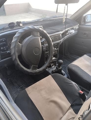 дэу жентра: Daewoo Nexia: 2008 г., 1.5 л, Механика, Бензин, Седан — 4