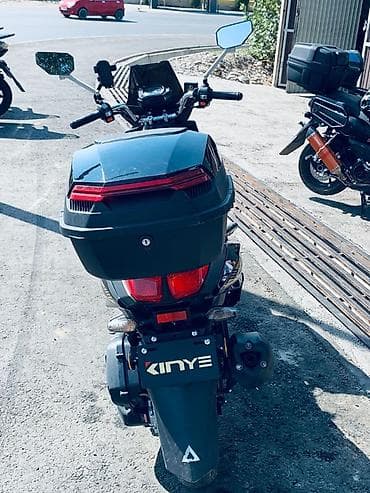 электр скутер: Скутер Samurai 150 куб KINYE, городской класс, черный цвет с золотыми — 4