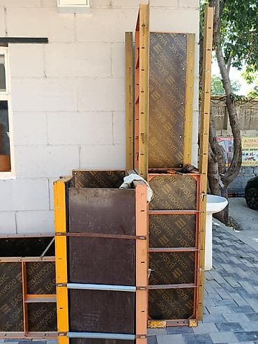 p 10: Щиты опалубки, выполненные из прочного материала и окрашенные в яркий — 5