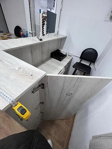 Стойка ресепшн/администраторская стойка из ЛДСП в светлом дубовом — 2