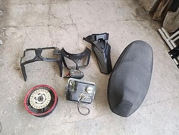 крафтер запчаст: Самурай.Пластик под покраску,диск передний, бак с датчиком.Резину — 2