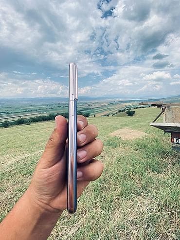 ми 9 с: Samsung Galaxy S21, цвет - Фиолетовый — 1
