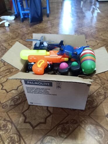 детская педальная машина: Набор детских игрушек в коробке Что внутри (примерно 20 позиций): - — 3