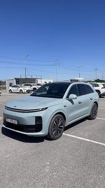 Lixiang L6: 2025 г., 1.5 л, Автомат, Гибрид, Внедорожник — 1
