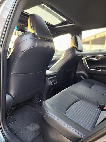 гибрид цена: Toyota RAV4 EV: 2019 г., 2.5 л, Автомат, Гибрид, Внедорожник — 6