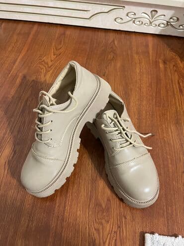 Продаю Почти Как новый Один раз только одевала Размер 36 Цена 900