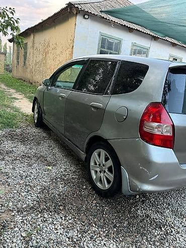 обмен на жазз: Honda Fit: 2003 г., 1.3 л, Автомат, Бензин, Хэтчбэк — 5