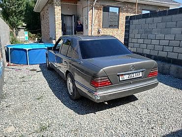 mersedez 124: Mercedes-Benz W124: 1993 г., 2.2 л, Механика, Бензин, Седан — 2
