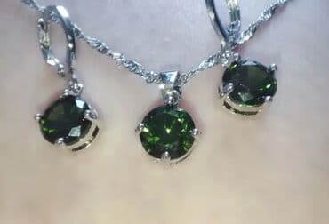 свадебные наборы ручной: Комплект из серебра 925 пр💫. серьги + цепочка с кулончиком. вставка — 20