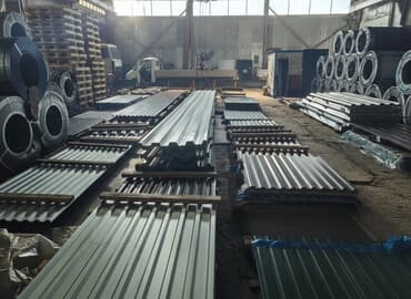 листы для крыши: Профнастил и металлические кровельные/облицовочные материалы - — 1