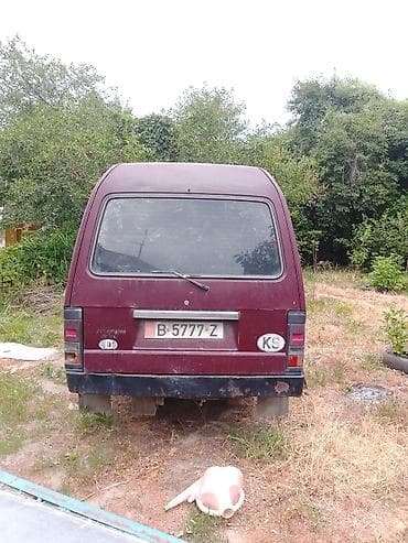 Унаа сатуу: Ford Econovan: 1988 г., 2 л, Кол менен иштөөчү, Дизель, Вэн/Минивэн — 2