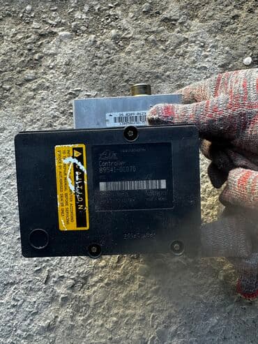 блок srs: Блок ABS Toyota 2004 г., Б/у, Оригинал — 4