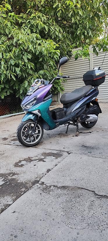 gold wing: Тип скутера Aucma, 150 куб. см, Бензин, Б/у — 2