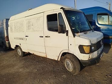 ступенька на спринтер: Mercedes-Benz : 1990 г., 3 л, Фургон — 3