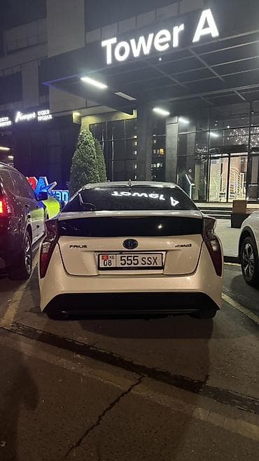 e2 byd: Toyota Prius: 2017 г., 1.8 л, Вариатор, Гибрид, Хэтчбэк — 6