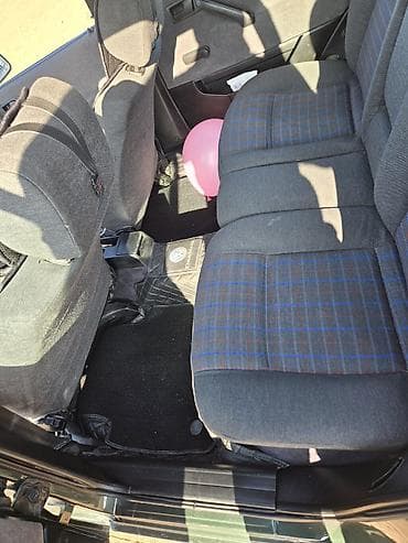 авто для такси: Volkswagen Passat: 1992 г., 2 л, Механика, Бензин, Универсал — 9