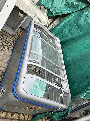 Холодильное оборудование: Коммерческое холодильное оборудование для магазина/кафе В наличии — 2