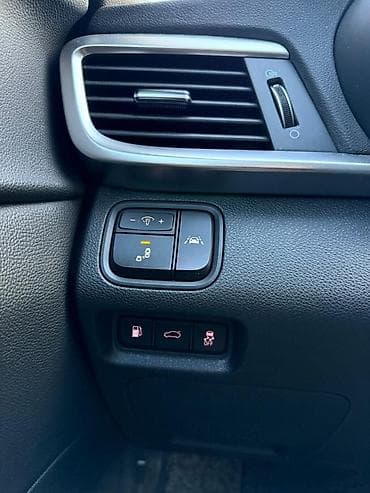 трактор 25 т: Kia K5: 2019 г., 2 л, Автомат, Бензин, Седан — 9