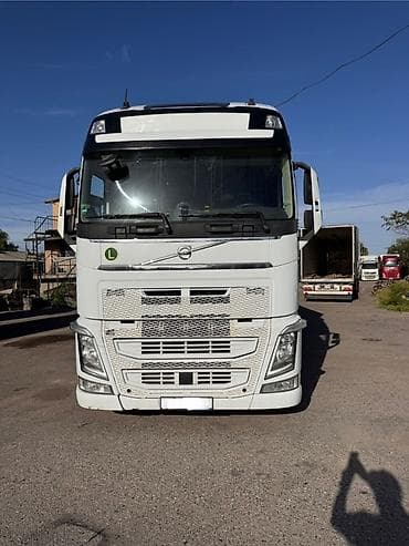 наклейки на вольво: Тягач, Volvo, 2017 г., Тентованный — 6