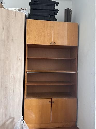 продаю книжный шкаф: Книжный шкаф, Дерево — 2
