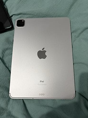 ipad pro 2020: Планшет, Apple, память 128 ГБ, 11" - 12", 4G (LTE), Б/у, Классический цвет - Серебристый — 1