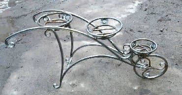 Подцветочница, от мастерской АРТема, в наличии и на заказ, приемлемая