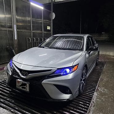 Продажа авто: Toyota Camry: 2018 г., Бензин — 6