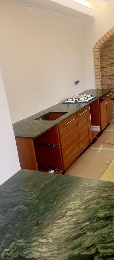 Столешница, Камень