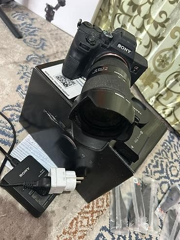 sony kamera: Комплект для фото- и видеосъёмки Состав: - Беззеркальная камера Sony — 3