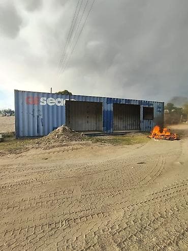 бассейн с тренером: Продажа торговых контейнеров — 1