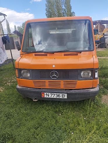 байкерские кожаные куртки: Легкий грузовик, Mercedes-Benz, Дубль — 2