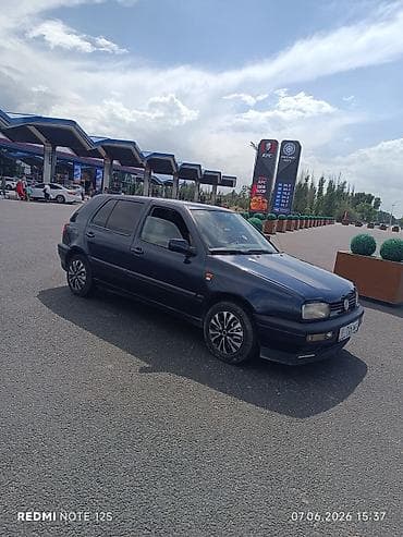 Транспорт: Volkswagen Golf: 1994 г., 1.6 л, Механика, Бензин, Хэтчбэк — 5