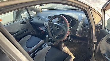 byd one up: Honda Fit: 2002 г., 1.3 л, Вариатор, Бензин, Хэтчбэк — 5