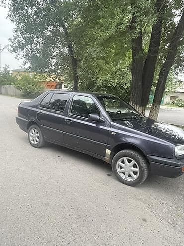 ford focus 2001: Volkswagen Vento: 1995 г., 1.8 л, Механика, Бензин, Седан — 2
