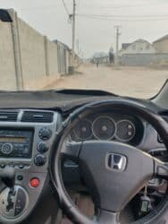 срочно продаю в связи с переездом: Honda Civic: 2003 г., 1.7 л, Вариатор, Бензин, Хэтчбэк — 2