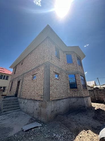 Продаётся просторный дом ПСО в мкр. Кок-Жар Общая площадь дома — 220 at lalafo.kg Продаётся просторный дом ПСО в мкр. Кок-Жар Общая площадь дома — 220