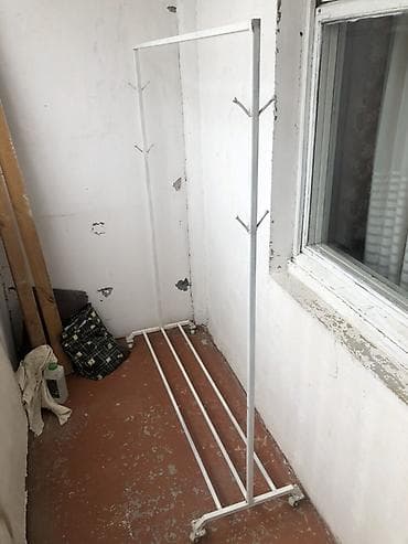 Напольная вешалка/стойка для одежды на колесах - Материал: металл at lalafo.kg Напольная вешалка/стойка для одежды на колесах - Материал: металл