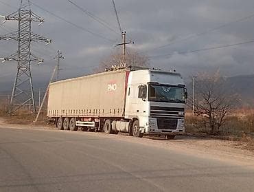 шторы на даф: Тягач, DAF, 2000 г., Тентованный — 1