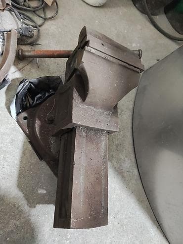 Тяжёлые поворотные тиски для слесарных/кузнечных работ + большой тиса