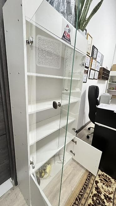 Продаю новые Витрины для торговли: Размер: Высота: 180 см; Ширина: 80 — 3