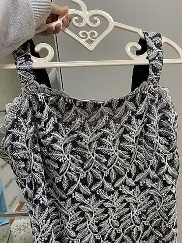 Женский комплект из кружева: платье миди на бретелях + накидка-жакет с — 1