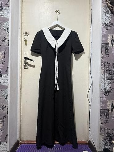 Үй жана уктоо үчүн кийимдер: Платье макси в черном цвете с контрастным белым воротником. - Фасон — 1