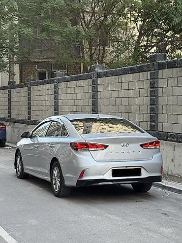 китайский мини машина: Hyundai Sonata: 2022 г., 2 л, Автомат, Газ, Седан — 3