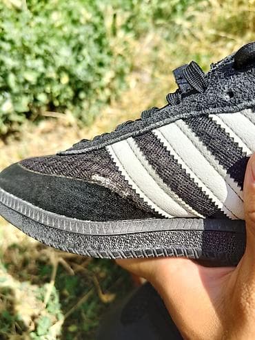 кийит: Эркектердин кроссовкасы, 42.5, Adidas, Колдонулган, түсү - Кара — 7