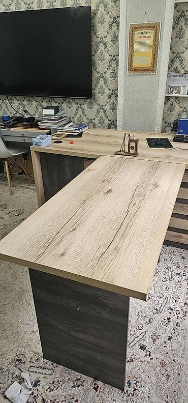 письменный стол на кыргызском: Офисный письменный/рабочий стол в современном стиле + рабочее кресло — 4