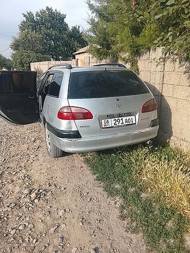Унаа: Toyota Avensis: 2000 г., 2 л, Кол менен иштөөчү, Дизель, Универсал — 5