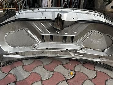 вмятина: Toyota, Б/у, Оригинал — 2