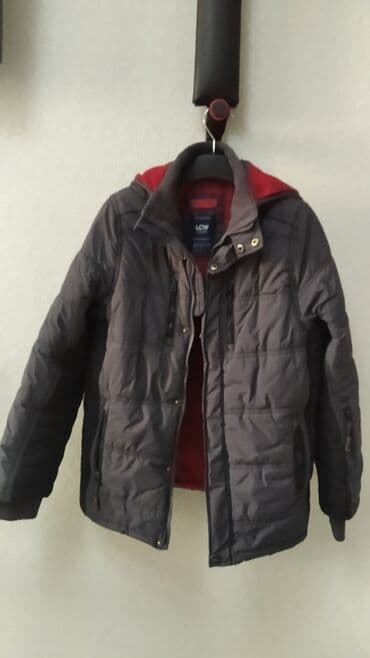 Теплая куртка на 9-10 лет