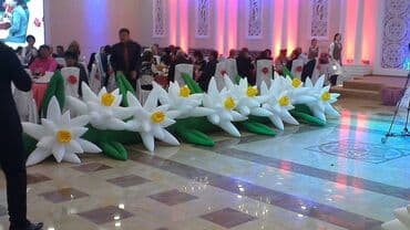 садовые розы: Продаю надувные цветы и пневмогирлянды - лилии - 2 ленты по 5 метров — 1