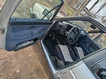 Продажа авто: Volkswagen Jetta: 1988 г., Седан — 9